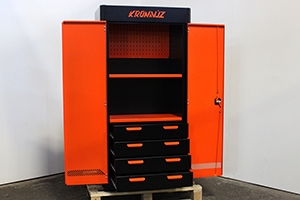 Инструментальный шкаф KronVuz Box 1421 в открытом положении